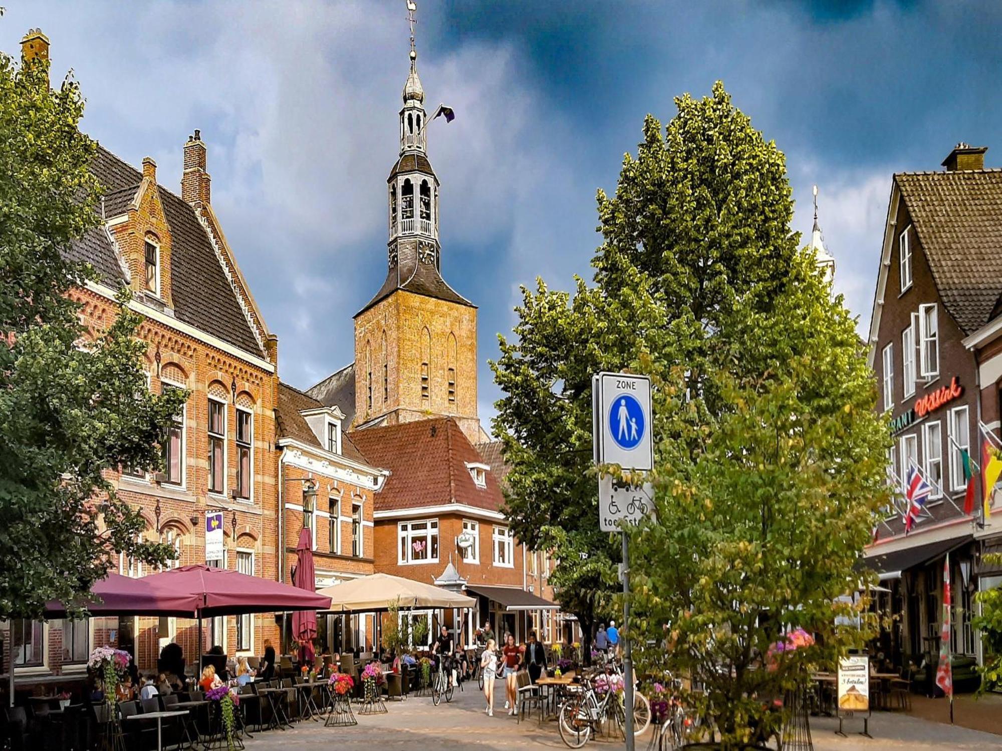 Cozy In The Fortified Town Of *
